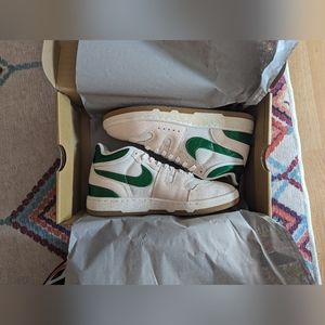 Nike Attack Social Currency x Social Status NIB women's size 8, men's size 6.5